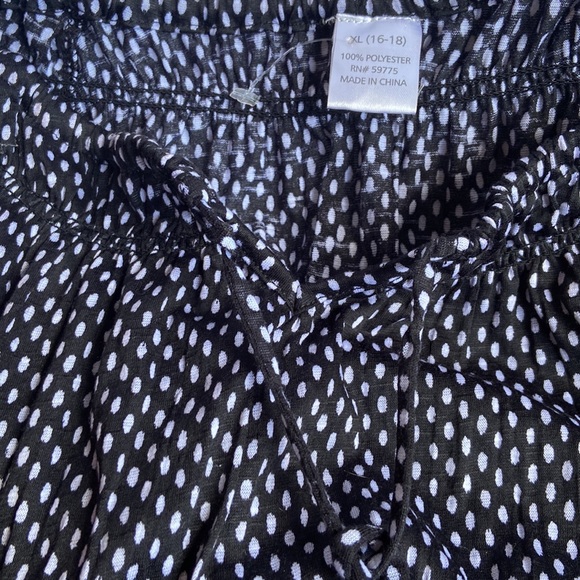 Black and White Blouse 3/4 Sleeves Size XL (16-18) - Picture 8 of 12